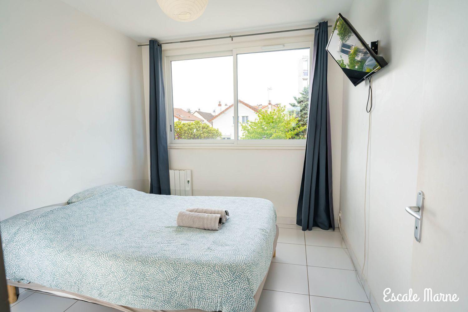 Escale-Marne Fr - 202 - Free Parking - Free Luggage Storage - All Equipped - Linen Included - Washing Machine - 10Mn Walk Metro 8 - Rer A - Panoramic View - From 1 To 14 Guests Maisons-Alfort Rom bilde