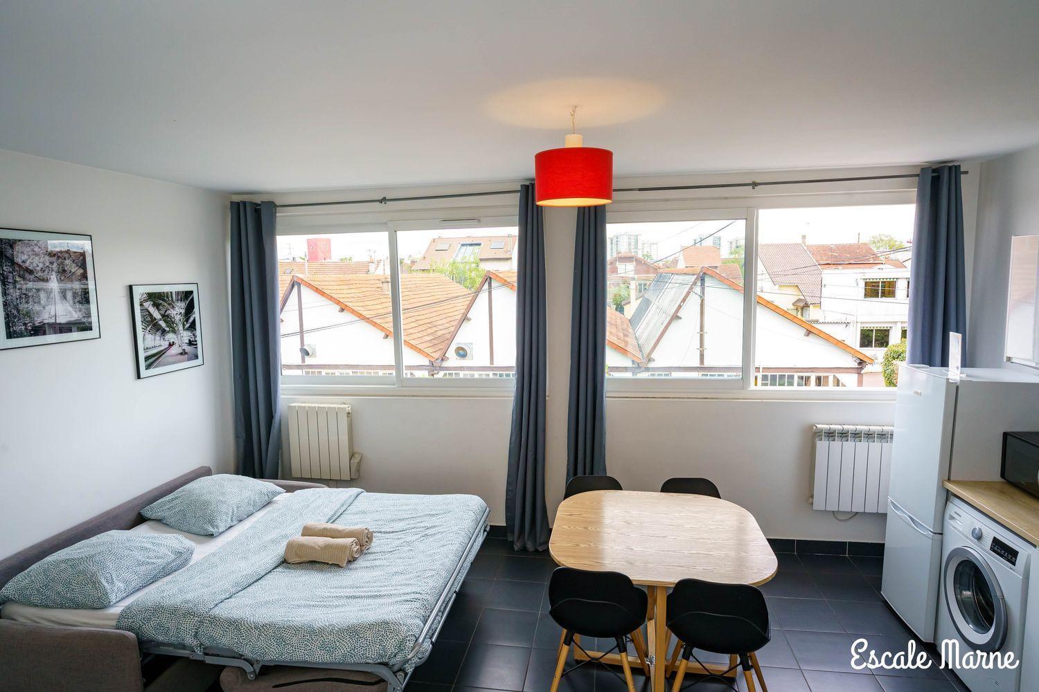 Escale-Marne Fr - 202 - Free Parking - Free Luggage Storage - All Equipped - Linen Included - Washing Machine - 10Mn Walk Metro 8 - Rer A - Panoramic View - From 1 To 14 Guests Maisons-Alfort Rom bilde